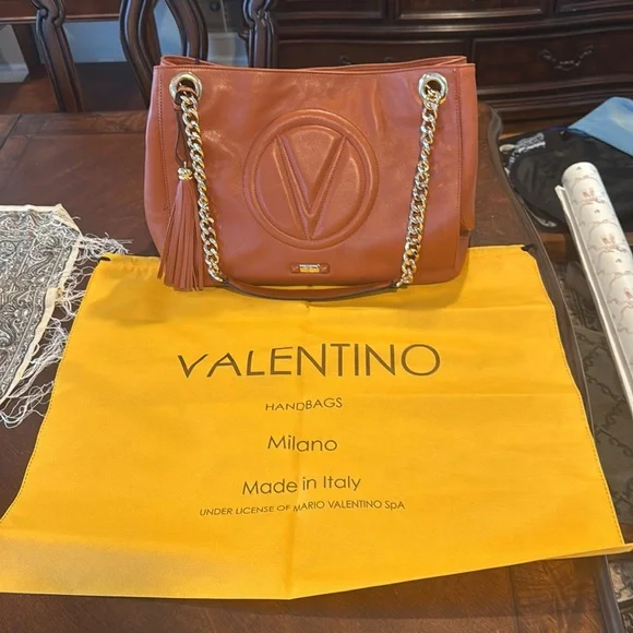 Valentino leather Carmel color Tote Bag with Gold Chain with dust bag - Picture 6 of 8